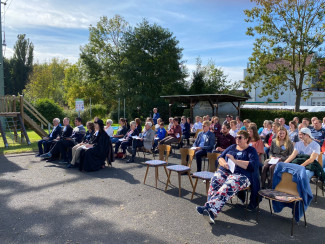 Gottesdienstgemeinde zum Jubiläum der EJ in Heßdorf  