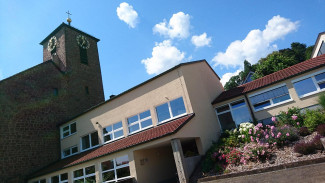 Auferstehungskirche Lohr und Ulmer-Haus