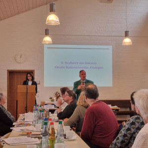 Synode im Ulmer-Saal mit Dekan Roth und Dekanin Baderschneider